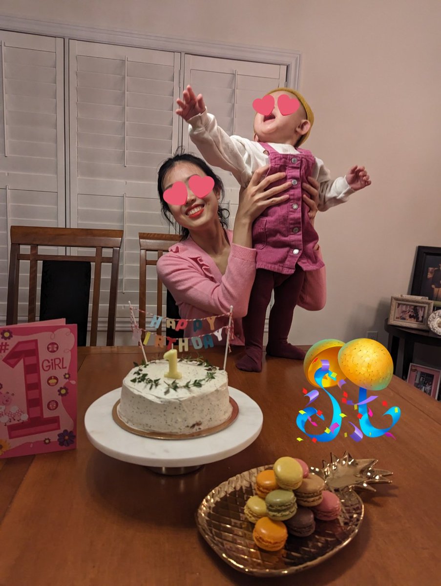 tomoe_life_'s tweet photo. 📢おはようございます٩(*´꒳`*)۶

私の娘(世紀末のウソ)が先日、1歳の誕生日でした🥺🎂存在そのものが愛おしい。ケーキは本当のママが自作しケーキの飾り付けは日本で買った百均らしい。クオリティ高杉。歳を重ねると守るものも責任も大きくなるけど大切な人との生活を守るために努力

 #おは戦50328mk https://t.co/FK22JdfyJ4