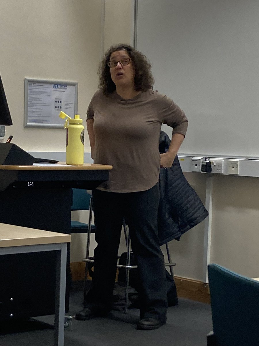 dittebarnoth's tweet image. What an honour to be able to attend a presentation by the one and only @lindatropp at the University of Kent. I found it especially fascinating that the talked touched on intergroup tension in Hungary.