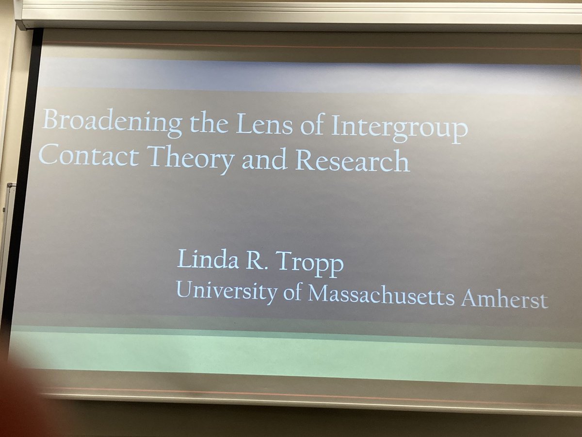 dittebarnoth's tweet image. What an honour to be able to attend a presentation by the one and only @lindatropp at the University of Kent. I found it especially fascinating that the talked touched on intergroup tension in Hungary.