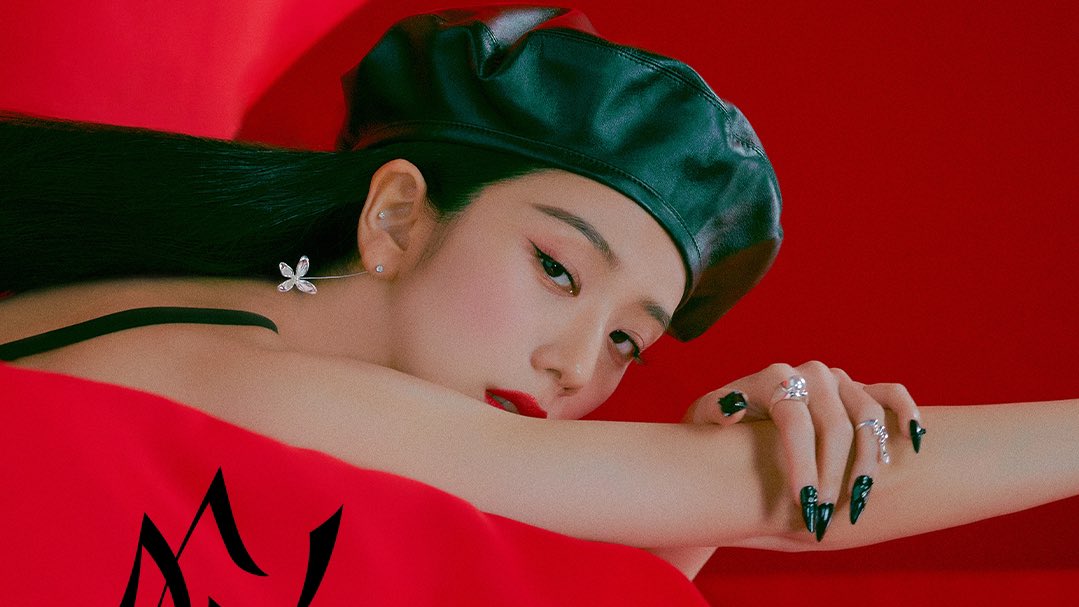 blckpinkpic's tweet photo. kim jisoo in red https://t.co/G8iZsGlKOQ