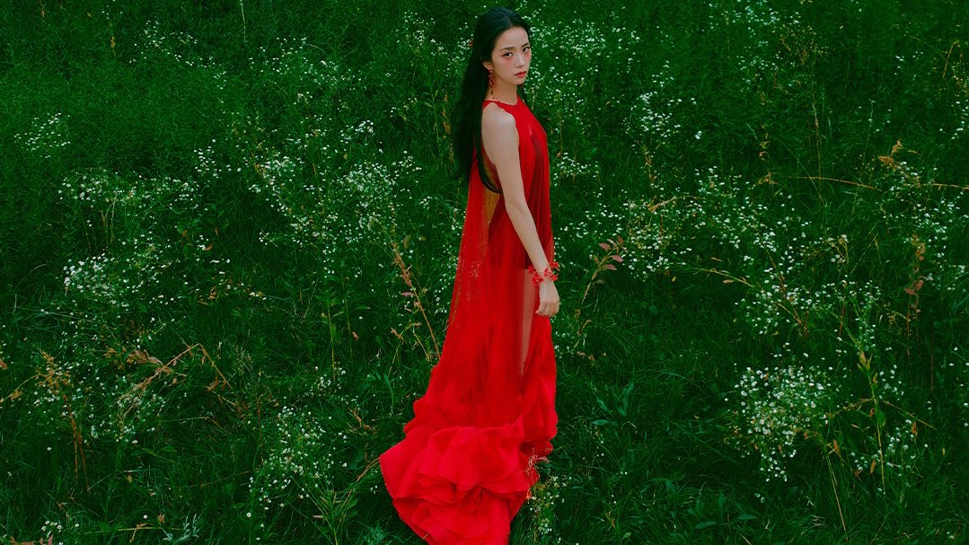 blckpinkpic's tweet photo. kim jisoo in red https://t.co/G8iZsGlKOQ
