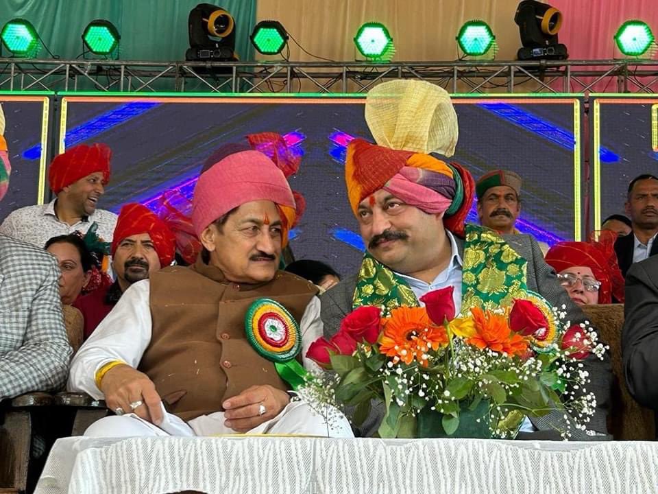 आज राज्य स्तरीय सुकेत देवता मेला सुन्दरनगर 2023 का शुभारम्भ किया। इस अवसर पर समस्त देवी देवताओं की पूजा अर्चना की और आशीर्वाद लिया साथ ही सुखदेव वाटिका से जवाहर पार्क, सुंदरनगर तक निकाली गई सुकेत देवता की शोभा यात्रा में भाग लिया।