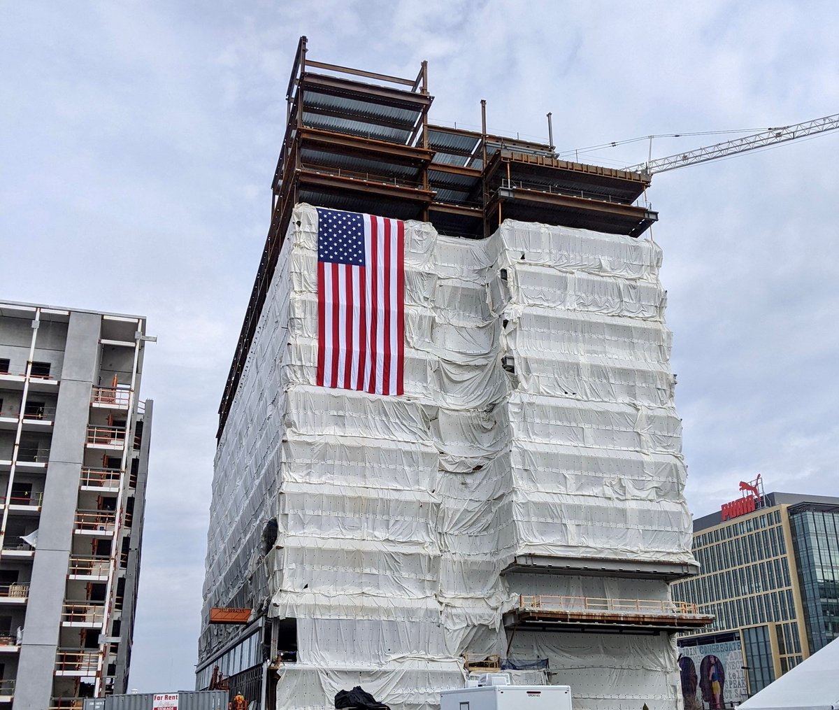 McNamaraSalvia's tweet photo. Last week our team celebrated the topping off for Phase 1 of Assembly Innovation Park in Somerville, MA. The first phase consists of a 12-story, 497,000 SF laboratory and office building and a 9-story parking garage with a Somerville Fire substation. #creativetothecore https://t.co/Y2yspJ8HpG