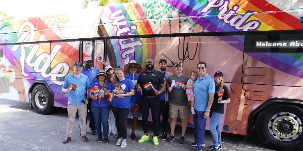 palm_tran's tweet photo. Palm Tran had a great time at the @CompassCenter Pride Parade yesterday in @LakeWorthBchPBC, handing out rainbow flags, and showing off our new Rainbow Bus. Check out these photos!
#lakeworthpride #LoveIsLove #Pride2023 #CompassPride https://t.co/2ifD4Udyt8