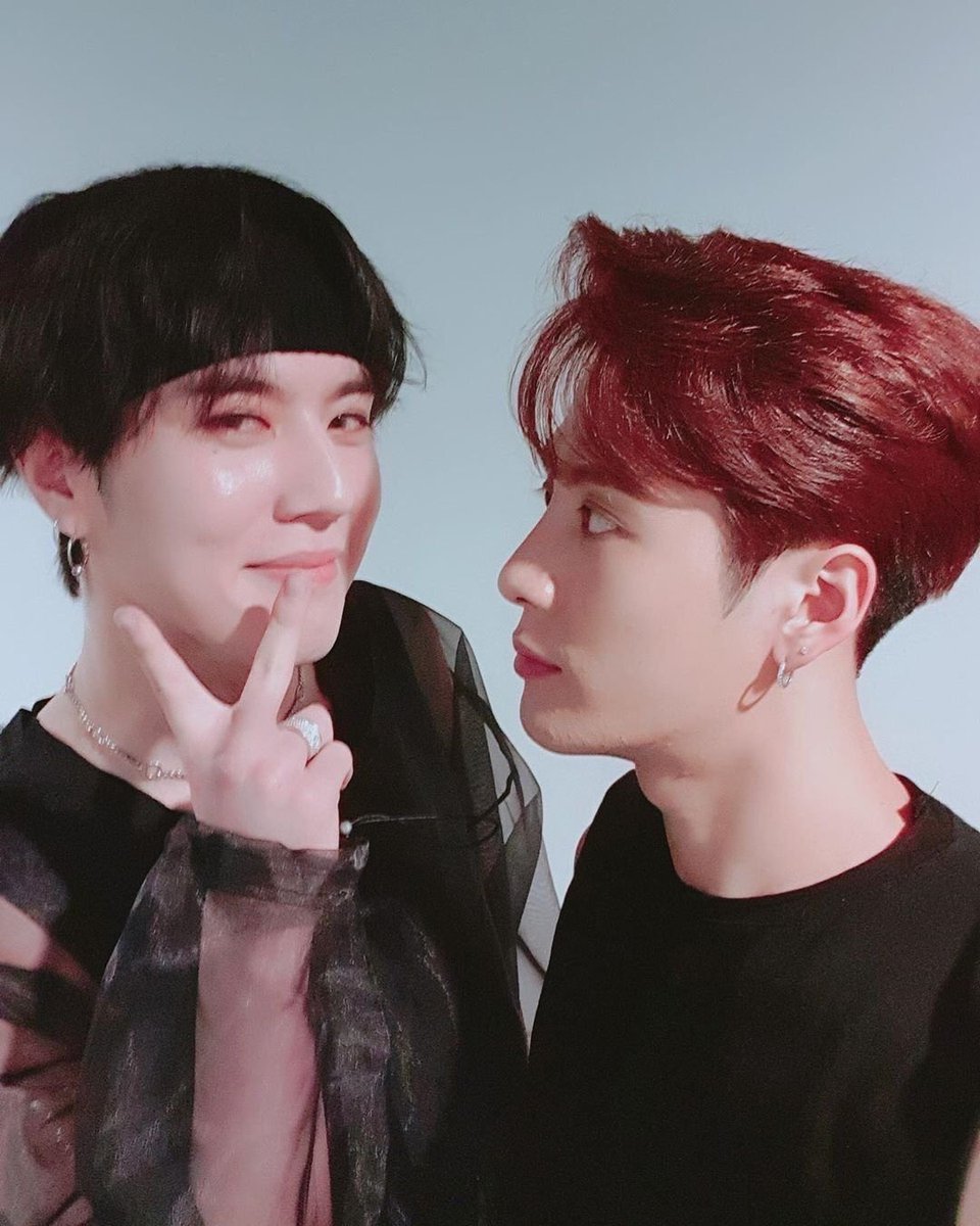 KYUMSOURCE's tweet photo. Happiest of birthdays our jackson🤍 
One of the most hardworking people ever, the kindest soul, a wonderful friend, but most importantly, an amazing artist  #MAGICMANJacksonDay https://t.co/QxIC6BGpKm