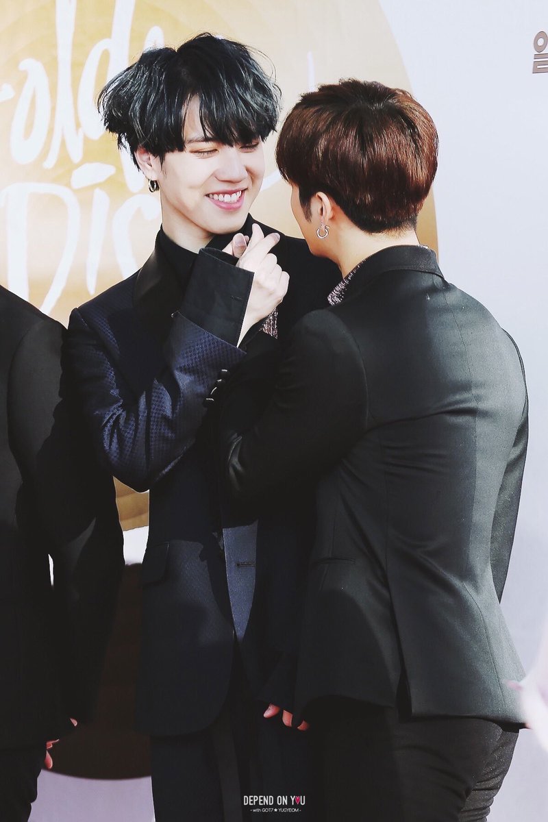 KYUMSOURCE's tweet photo. Happiest of birthdays our jackson🤍 
One of the most hardworking people ever, the kindest soul, a wonderful friend, but most importantly, an amazing artist  #MAGICMANJacksonDay https://t.co/QxIC6BGpKm
