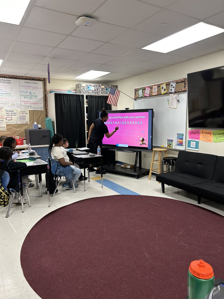 mrspharesyall's tweet image. Teaching with a ClearTouch TV always makes math time more engaging! Students were creating Dot Plots with collected data. #modelingexpectations I do, We do, You do in action! 🎉 #toschpride