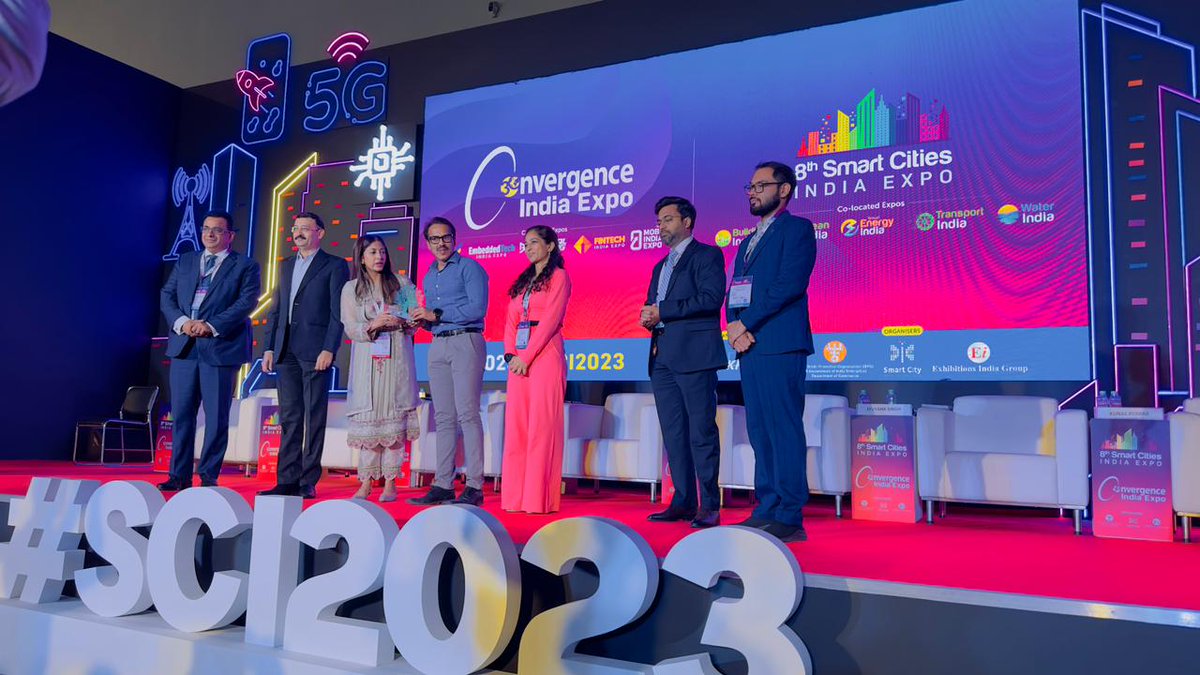 The three-day eighth edition of Smart Cities India Expo-2023 is undergoing at New Delhi's Pragati Maidan. 
The first day began with the enriching session ‘Making Indian Smart Cities A Lighthouse For The World’,(1/4)