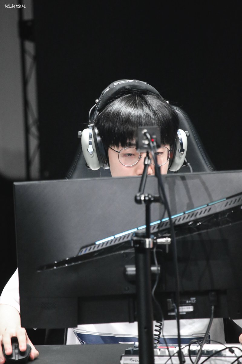saemdal_pic's tweet photo. 230323 TDI ssaadd 서강민
#TDI #ssaadd #서강민 https://t.co/i9oxjM2TpH