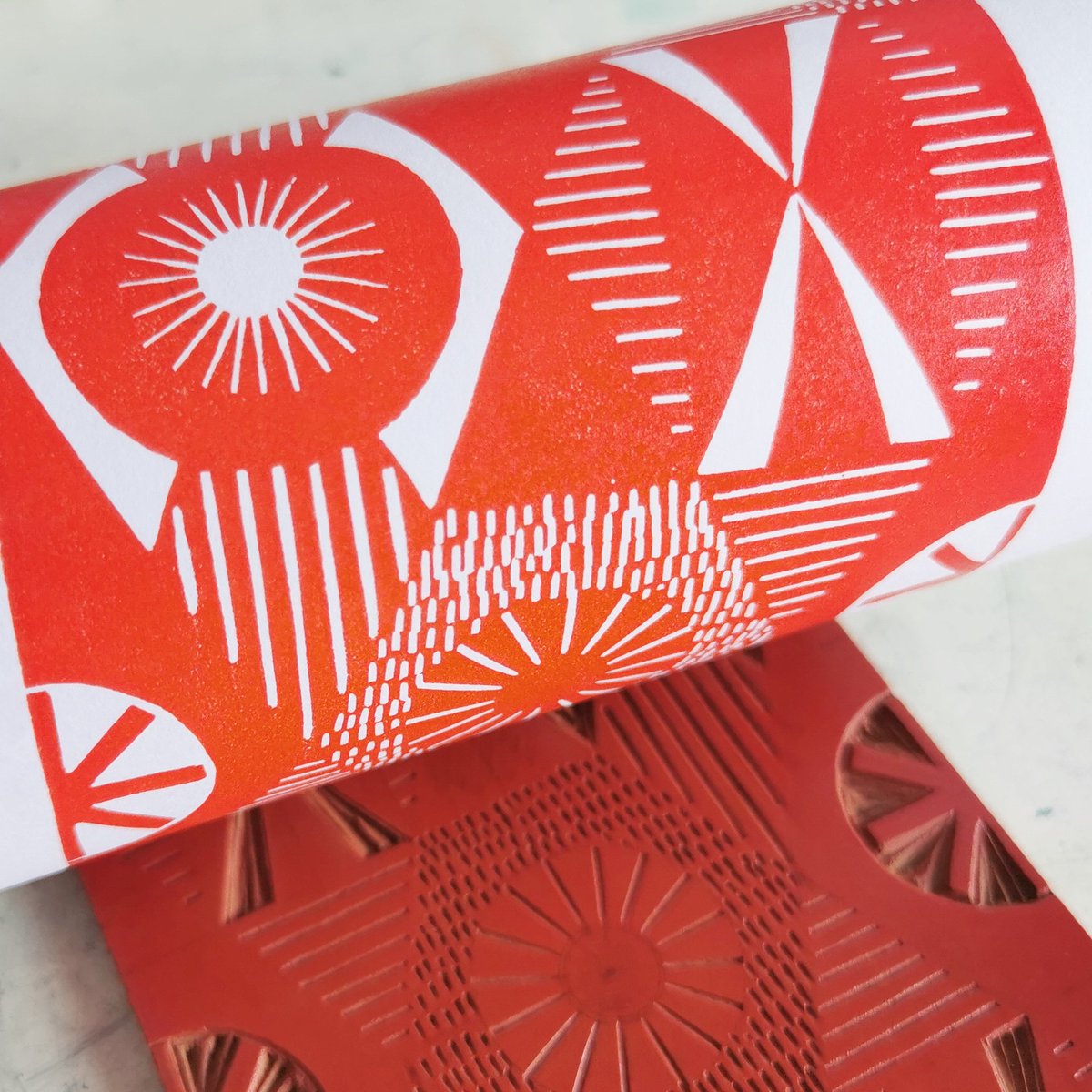 katefarleyprint's tweet image. Fitting some pratical work in and around academic admin.
Pattern block, lino. 
#repeatingpattern
#workinprogress #worksonpaper