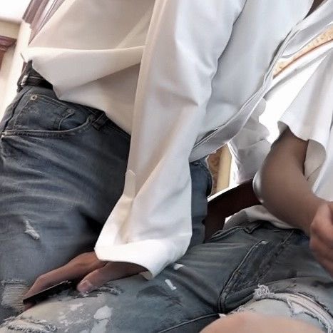 #kookminau - Best friends?

J.m y J.k son mejores amigos, el 99%. Pero el otro 1% cuando están a solas son más que eso. No tienen sentimientos románticos entre ellos, pero J.k es muy posesivo con J.m si le ve con otro chico que no sea él. ¿Por qué? Si solo son mejores amigos ¿no?