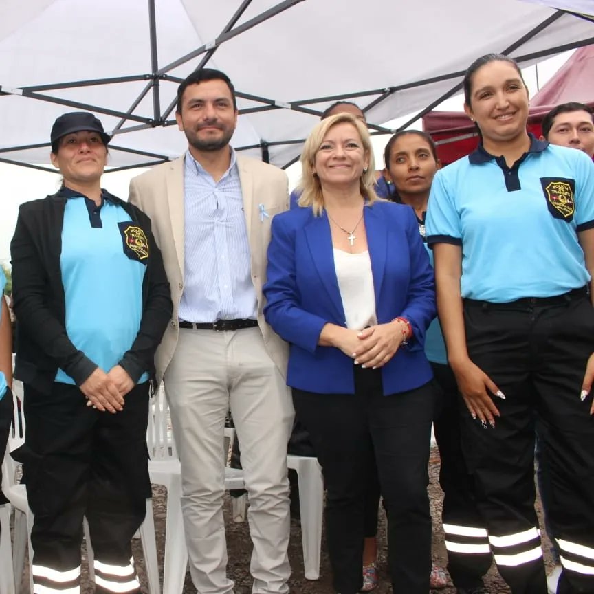 muniguemes's tweet photo. MAS SEGURIDAD, MEJOR CIUDAD

El Sr. Intendente Sergio Salvatierra inauguró el nuevo Plan de Seguridad Municipal que consiste en la instalación de 20 nuevas cámaras de seguridad, más personal de Tránsito y nuevos móviles

#Seguridad #Cámaras #GüemesAvanza #GestiónSergioSalvatierra https://t.co/A5X5GMYhPD
