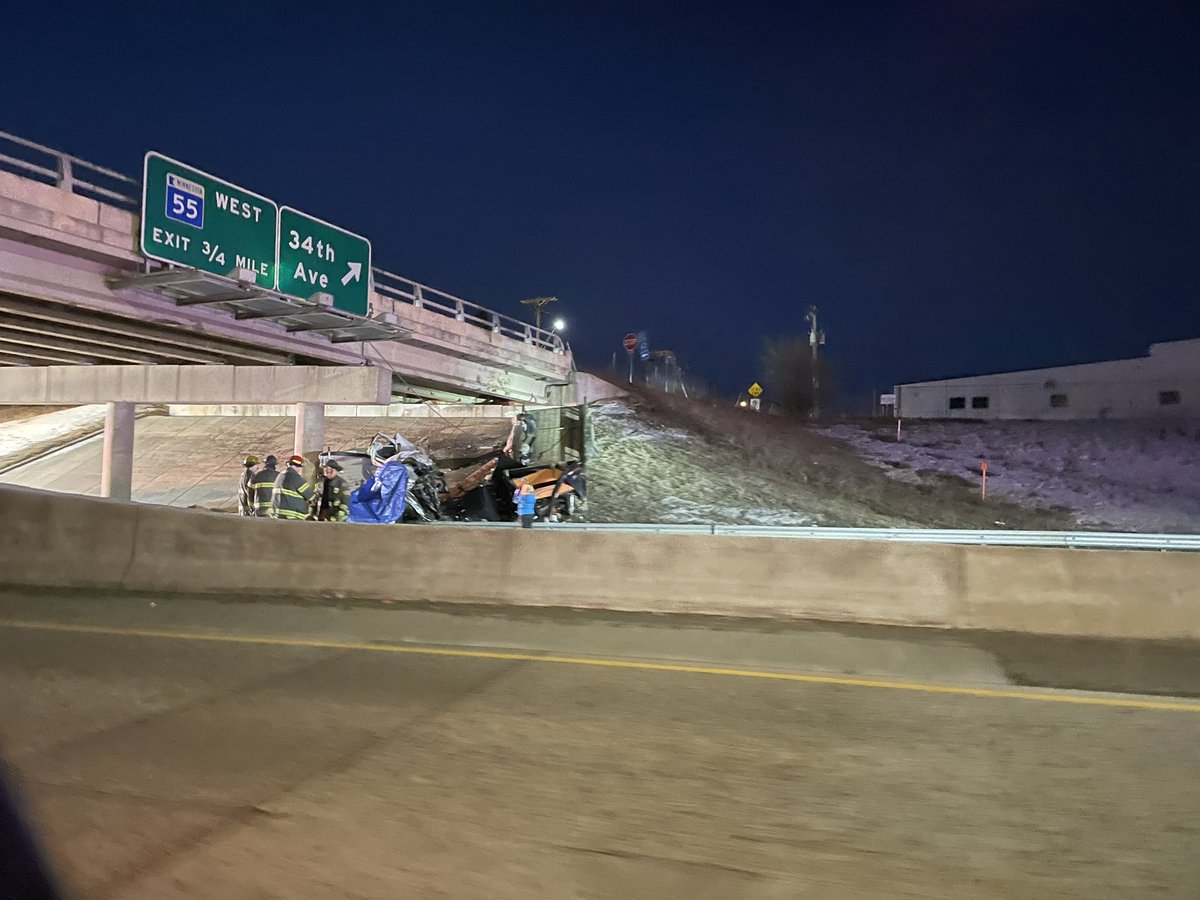 thatrojoflow's tweet photo. @CheyCab I drove by at 6:15 and I could hardly tell that there was a car in the picture https://t.co/oG4iKPSLKc