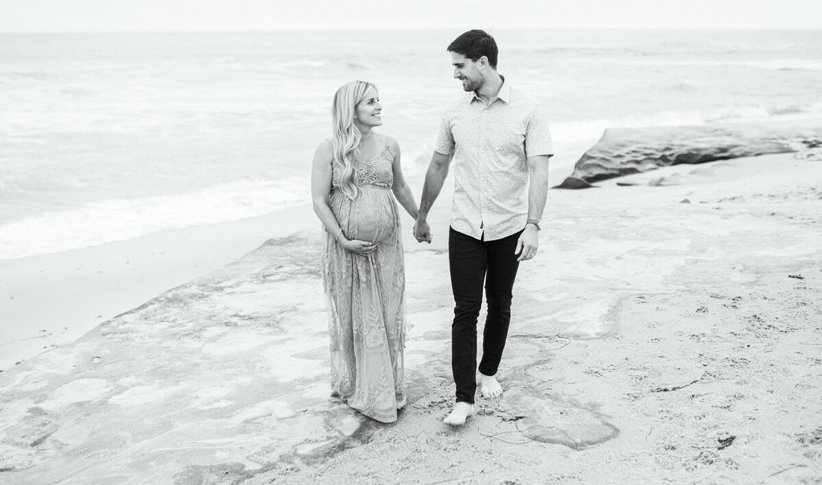 FightBlindness's tweet photo. Meet Gavin, who was diagnosed with #Stargardt disease at the age of 19. In his own words, Gavin shares his experience over the last 13 years adjusting to the unpredictability of his #VisionLoss and how being a new parent has shifted his mindset. https://t.co/uQXI28YnjZ https://t.co/1GZdVaCKqy