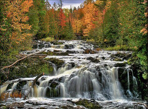 lacsd's tweet photo. One of the most popular Wisconsin destinations for waterfalls is Copper Falls State Park, home to 3 waterfalls.
Copper Falls and Brownstone Falls are most visited, accessible via the Waterfall Trail, is suitable for even the casual hiker.
#Wisconsin The Badger State

#travelUSA🇺🇸 https://t.co/5cSetovN03