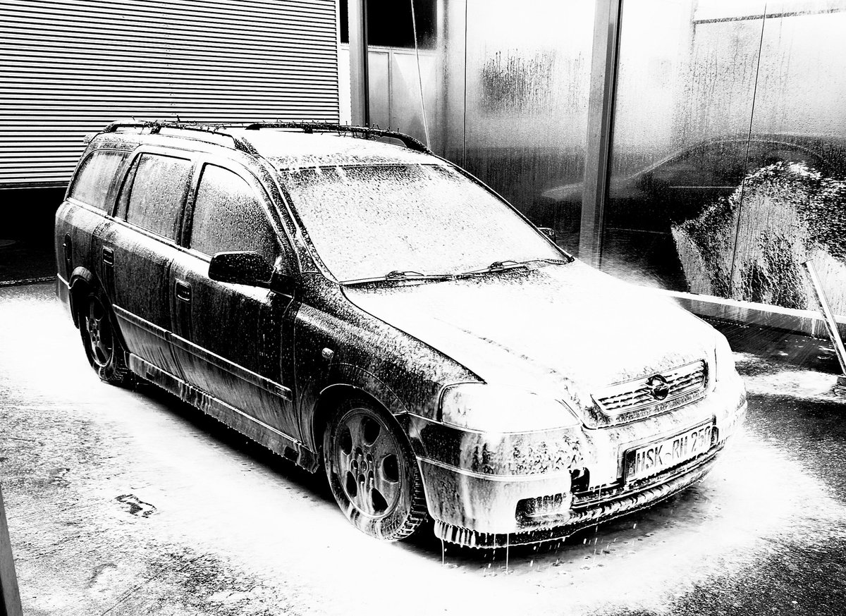 Naibthewolf's tweet photo. @Scrubb_the_fox Do you think you can handle an Opel Astra? https://t.co/VTHoARNer0