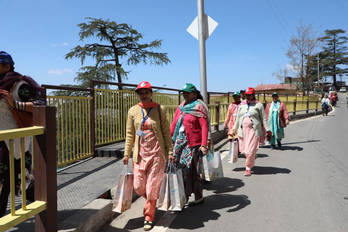MCChandigarh's tweet photo. Chandigarh's Swachhata Doots having some fun at Shimla - Queen of Hills !!

#SwachhataYatra 
#Swachhotsav2023
#IndiaVsGarbage 
#WomenLedSwachhata
#WomenIconInSwachhata
#MissionSwachhChandigarh
#SwachhSurvekshan2023Chandigarh https://t.co/G8V2o8Cy6R
