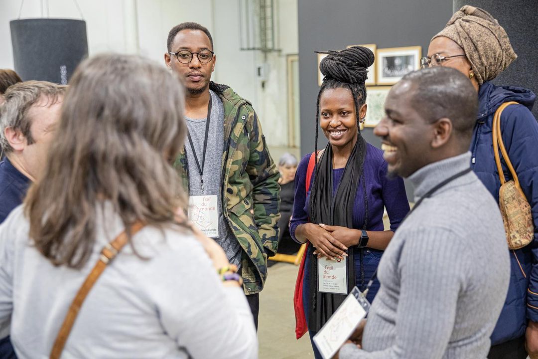 edbakame's tweet photo. Samedi dernier: Inauguration du festival #loeildumonde

Photo par: Guillaume Kerhervè 
#oeildumonde #childrenbooks #festival https://t.co/QxZKw2aoPc