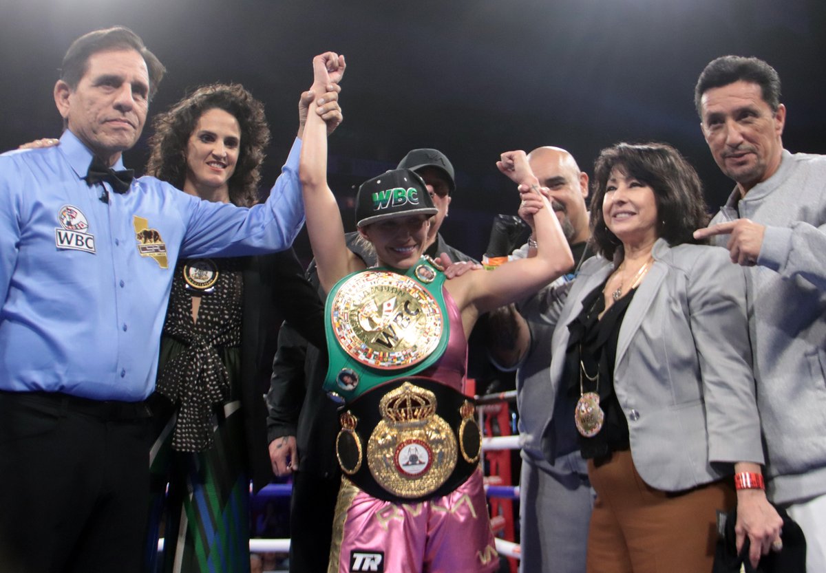 TitanTaurino's tweet photo. 💯Seniesa Estrada 🇺🇸🇲🇽 vs Tina Rupprecht 🇩🇪 dos titanes del box,  te compartimos sus mejores momentos 🔥🥊

📸 SUMIO YAMADA 
@WBCBoxing
 
#RamirezCommey #EstradaRupprecht
#SCORE_BOX #Boxing #Boxeo https://t.co/n6bNLCSj0q
