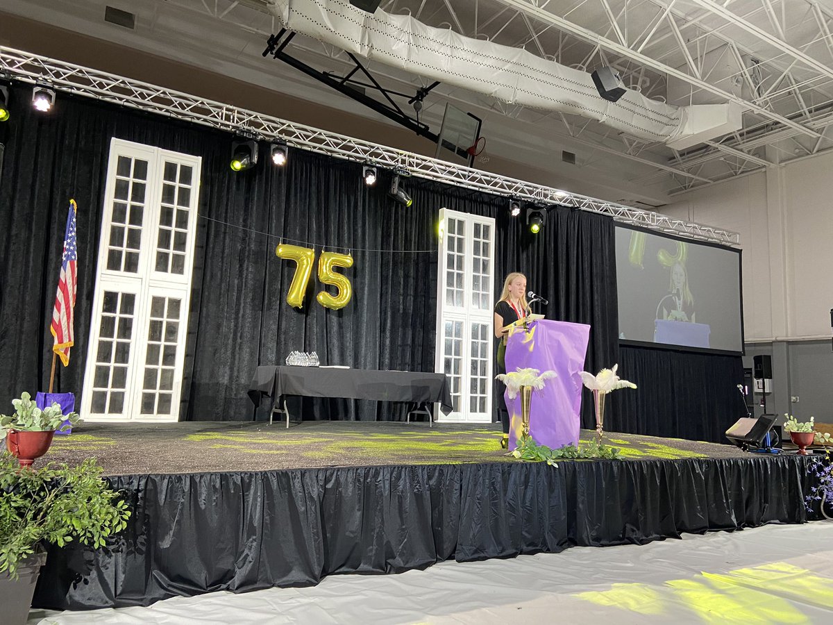 SiegelMiddle's tweet photo. Congratulations to our Student Council members who attended the TASC convention! We won 1st place in the speech competition and in the electronic scrapbook competition! https://t.co/HY8TKEVqD9