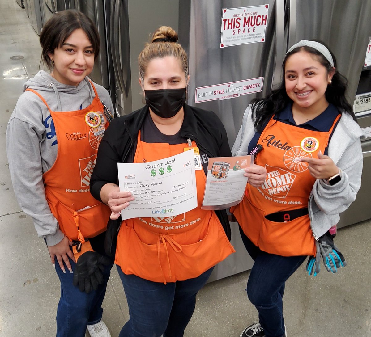📢 Phenomenal job!!!! By Vicky <a href="/homedepot/">The Home Depot</a> 0654 for Driving <a href="/RainSoft/">RainSoft</a> Appliance Longevity Sales that equals 162 shopping carts pushed out in 2 mins 💰💵💰💵💰  Awesome Customer Service #TrendingOrange #Homerawards @Yesenia_GamezHD  <a href="/OrmondLsormond/">Lorenzo Ormond</a> <a href="/HD_JGuizar/">JOE GUIZAR</a> <a href="/0654_Specialty/">Adela</a>