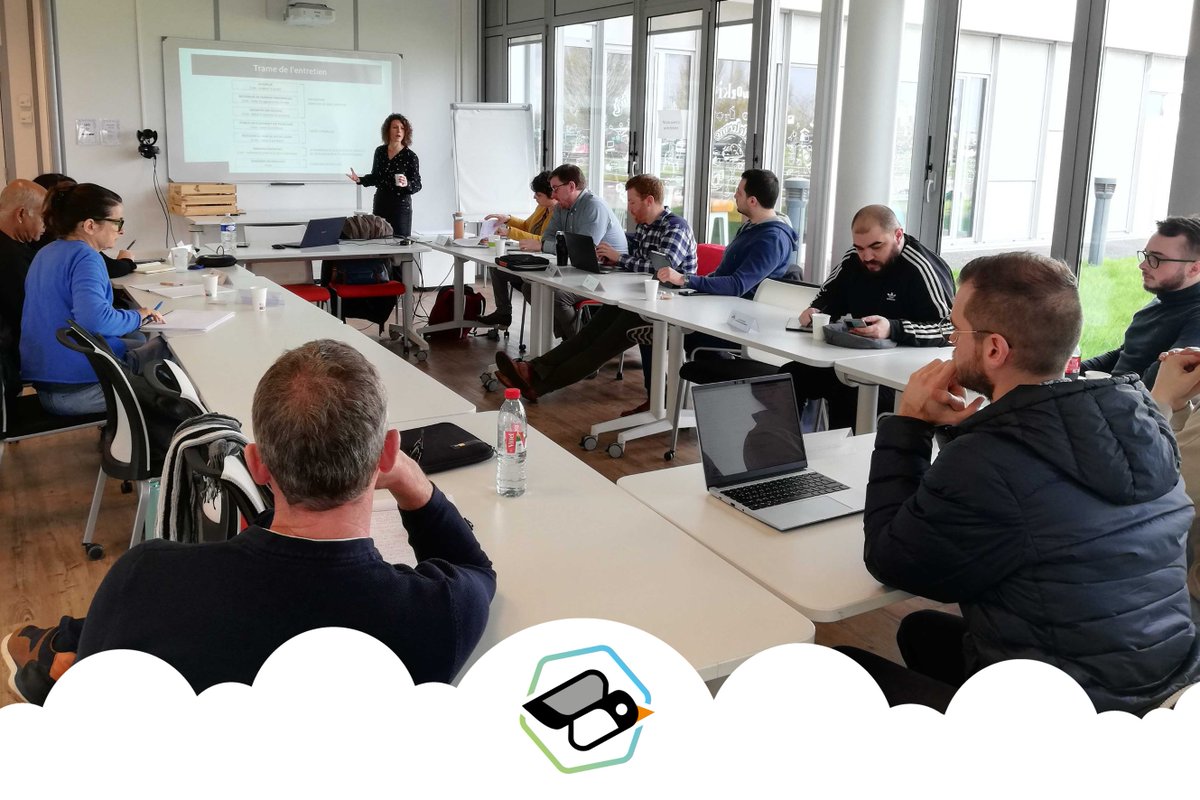 ItinerR_Sterne's tweet photo. 🐧 #Atelier3 - Le risque le + élevé pour la majorité des startups : mettre au point un produit dont personne ne veut😖

Une belle journée avec @GrincourtClem de @normandieincub : 
- aller à la rencontre de son #marché, 
- problème / solution : répondre à un problème qui compte ! https://t.co/O2UQhUKVUZ