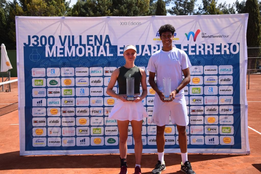 RFETenis's tweet photo. 🎾 #ITFJunior Triunfo de Alejandro Melero y final de Martina Genís en el júnior de Villena

📲  https://t.co/hhBlH0tKAj https://t.co/Ii2gbOWqUe