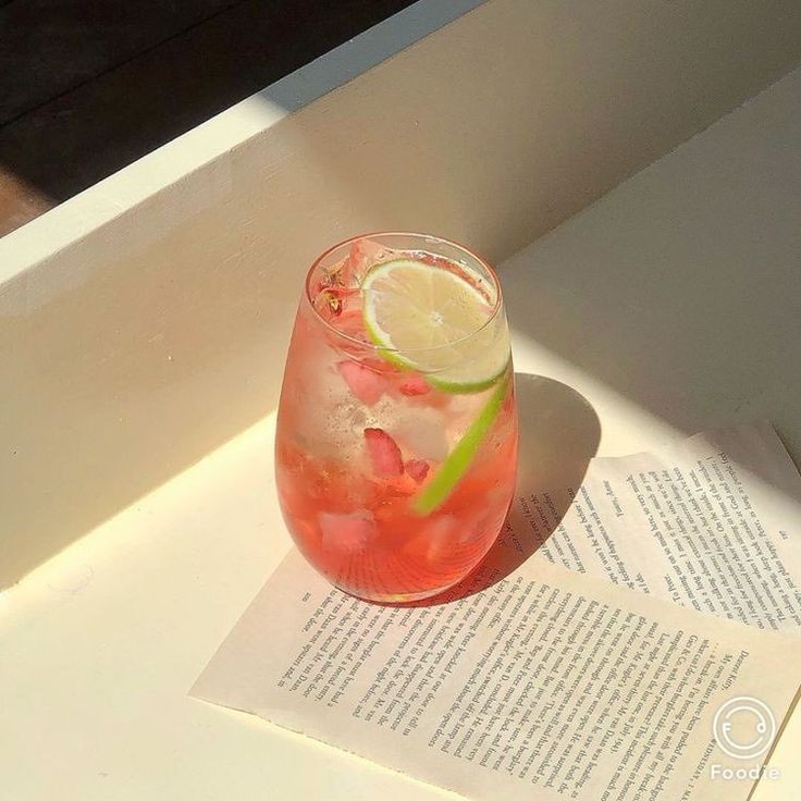 combcoffee's tweet image. 🐝 . . . Pedido: Combo Buzz Romântico

De: @lilisdellbel 
Para: @H3YT0MIE 

Mensagem: Bom dia minha princesa, eu te amo mais que tudinho no mundo! 🐈