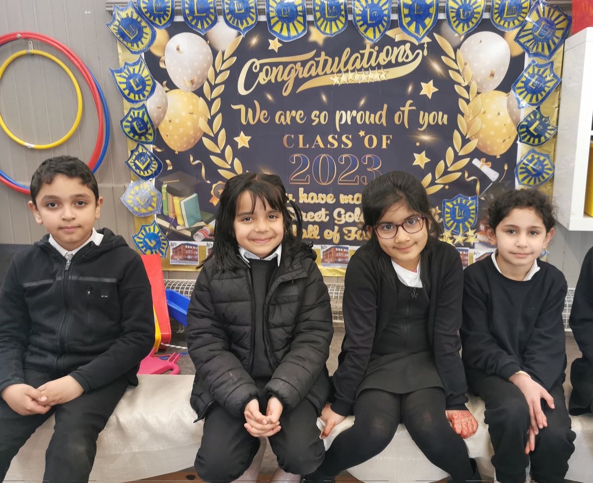 LSP_Equalities's tweet photo. Well done to these fab children who got a seat on the golden bench, for the achievement of kepping their first #Ramadan fast this year👏🏼👏🏼🎉✨
@LorneStreetPS @P2Lorne @P2_3LorneStreet https://t.co/C0gFCEagLv