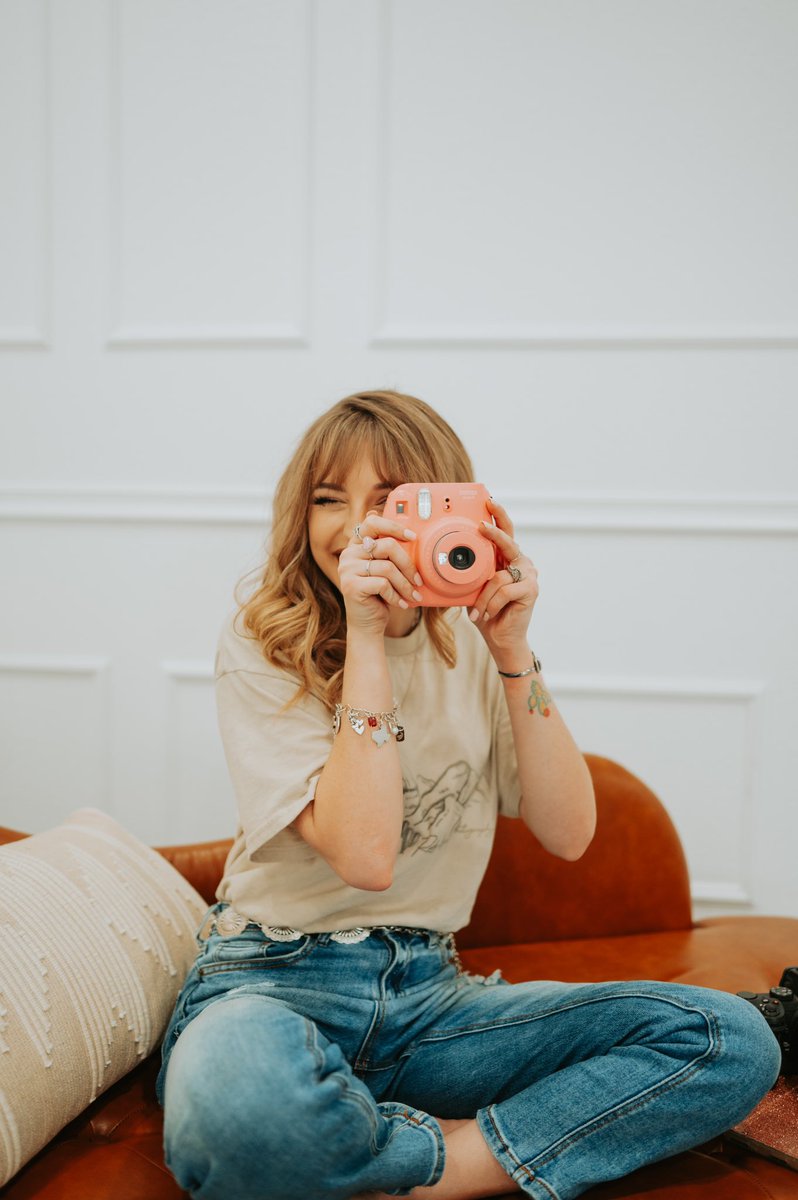 DestanieFrancoo's tweet photo. Did a branding shoot and I’m in love 📸 https://t.co/kyYfVwIbIC