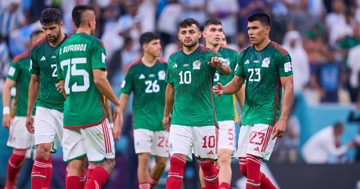 El fútbol mexicano está en su peor crisis en 40 años. Si no se realizan cambios radicales en la estructura de la Selección Mexicana y se prioriza el deporte sobre el negocio, la afición y el negocio tendrá un final similar al de Qatar. #MiSeleccionBanorte @FMF