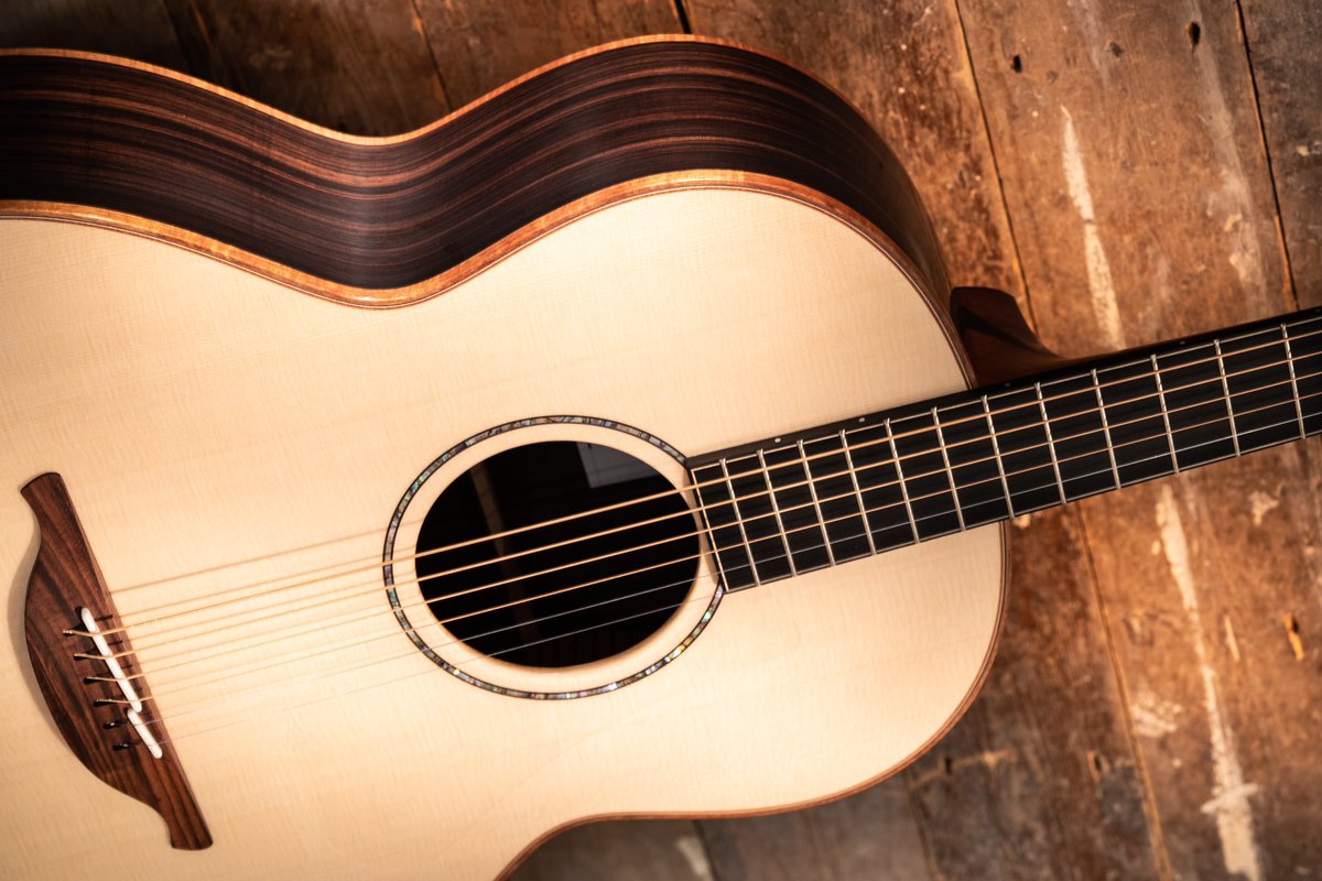 Experience the perfect fit with our 12 Fret models, now available in three body sizes (F, S, WL). This F-35 features a beautiful combination of Lutz Spruce and Indian Rosewood. #lowdenguitars #acousticguitar