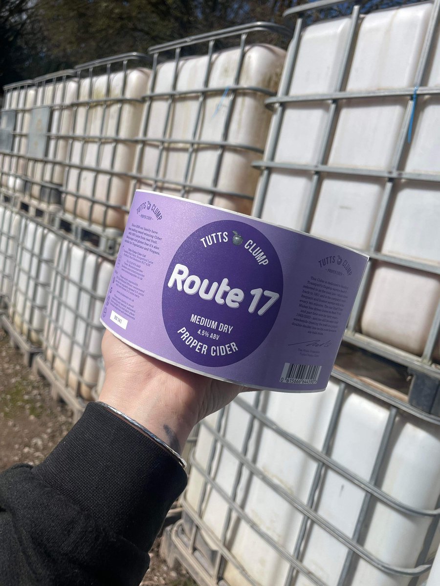 tuttsclumpcider's tweet photo. The labels have arrived π #Route17 #NewCider #ComingSoon #ReadingBuses https://t.co/iuu4xu4po7