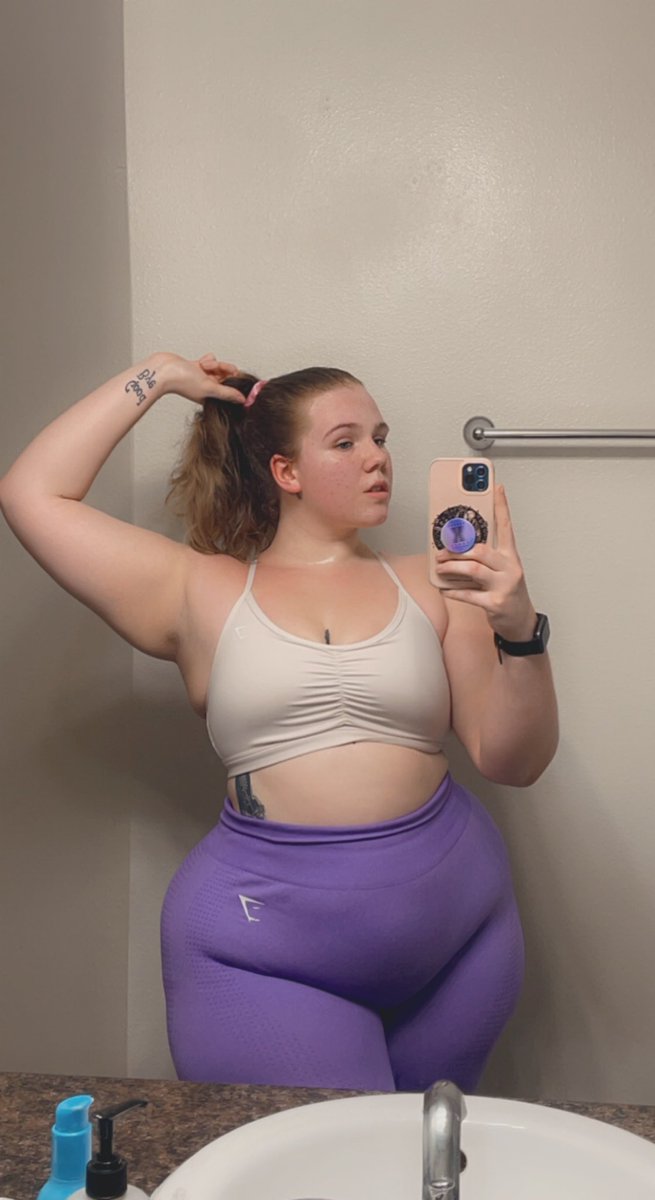 Laney Blue | Famously Thicc on Twitter: "Seeing me on your feed is the best part of your day💅🏻🍑"