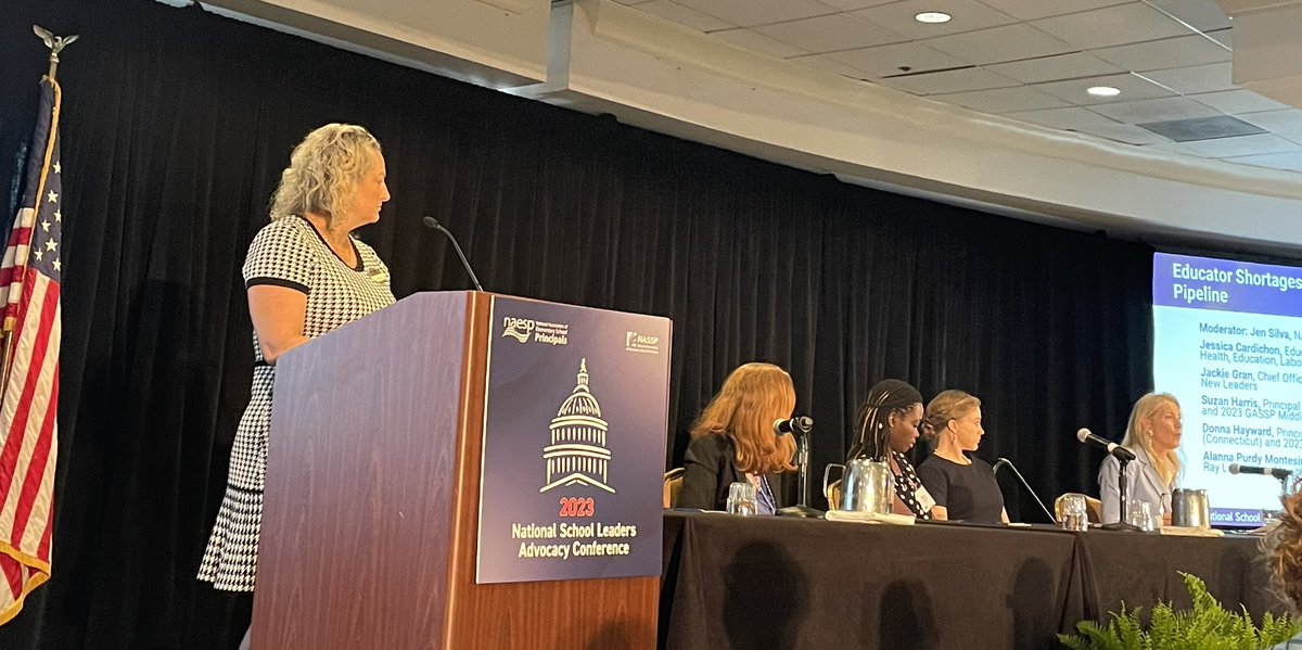 Dr. Jenni Hayes tweet media