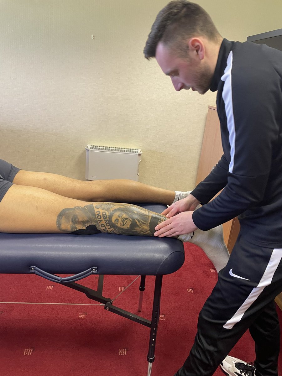 Our <a href="/NorthLindsey/">NorthLindseyCollege</a> @VTCT_uk L3 Sport Massage 💆🏻 students have been gaining valuable experience at <a href="/SUFCOfficial/">Scunthorpe United FC</a> delivering massages to the players ahead of their fixture tomorrow evening #TeamNLC