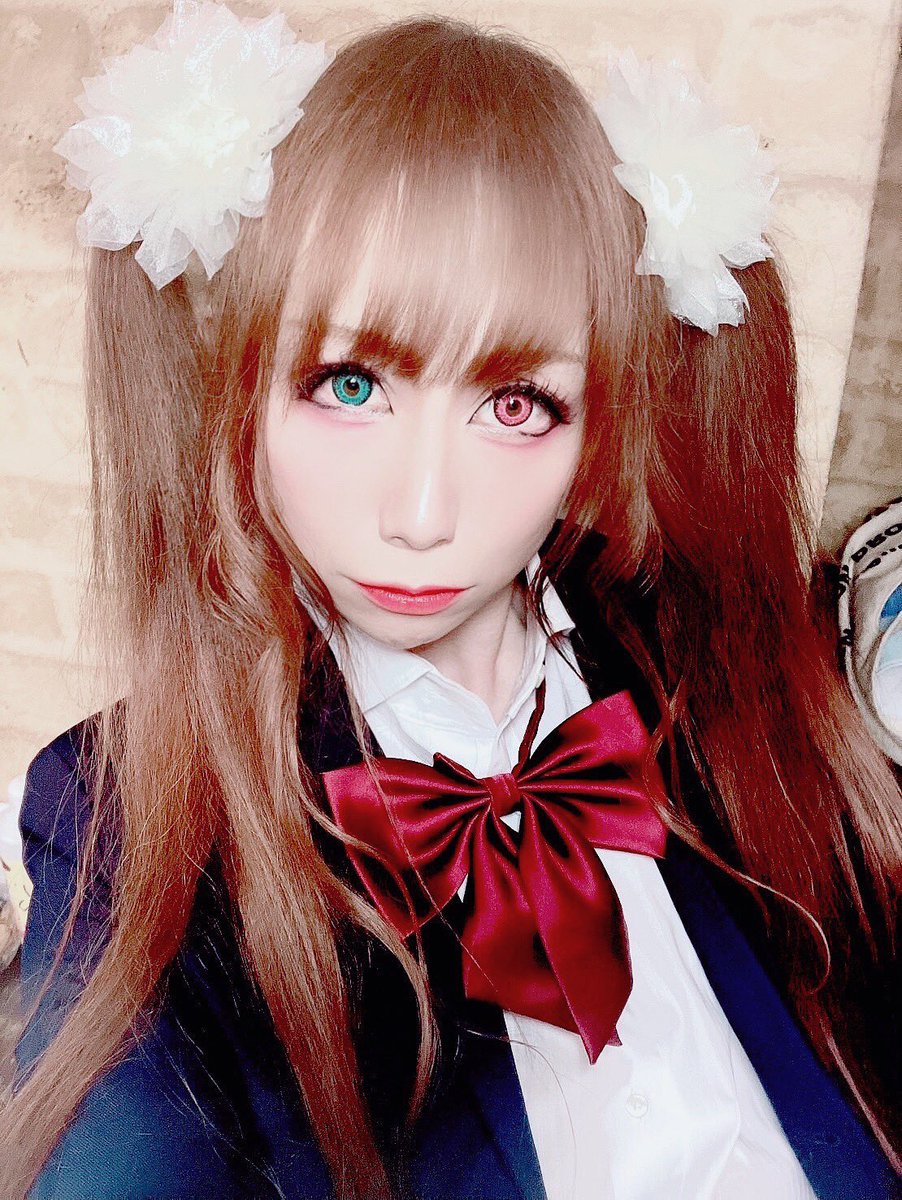 Bassist_siori's tweet photo. 遅ればせながら
03月27日（月）池袋black hole
ぼっちざVろっく

ありがとうございました♡

好きな曲を
好きな人と演奏できる
幸せな時間でした(๑ت๑)♡(๑ت๑)♡
※一生忘れません

紗弥くん
凪斗くん
かばねちゃん
あきさん

今日で一旦
終わりがさみしいですが
また逢いましょう♪ https://t.co/81guNrc9mo