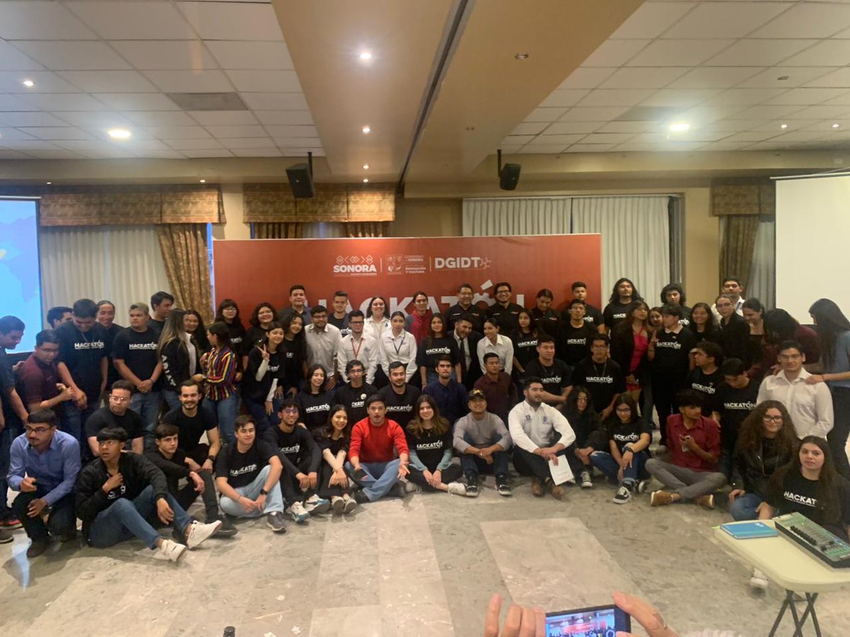 uthermosillo's tweet photo. 👉 El sábado alumnos de la carrera de #MantenimientoIndustrial 🔧 resultaron ganadores del primer lugar en el #Hackaton2023 organizado por la #SEC. ¡Muchas felicidades! #OrgulloUTH https://t.co/vieqOboxPY