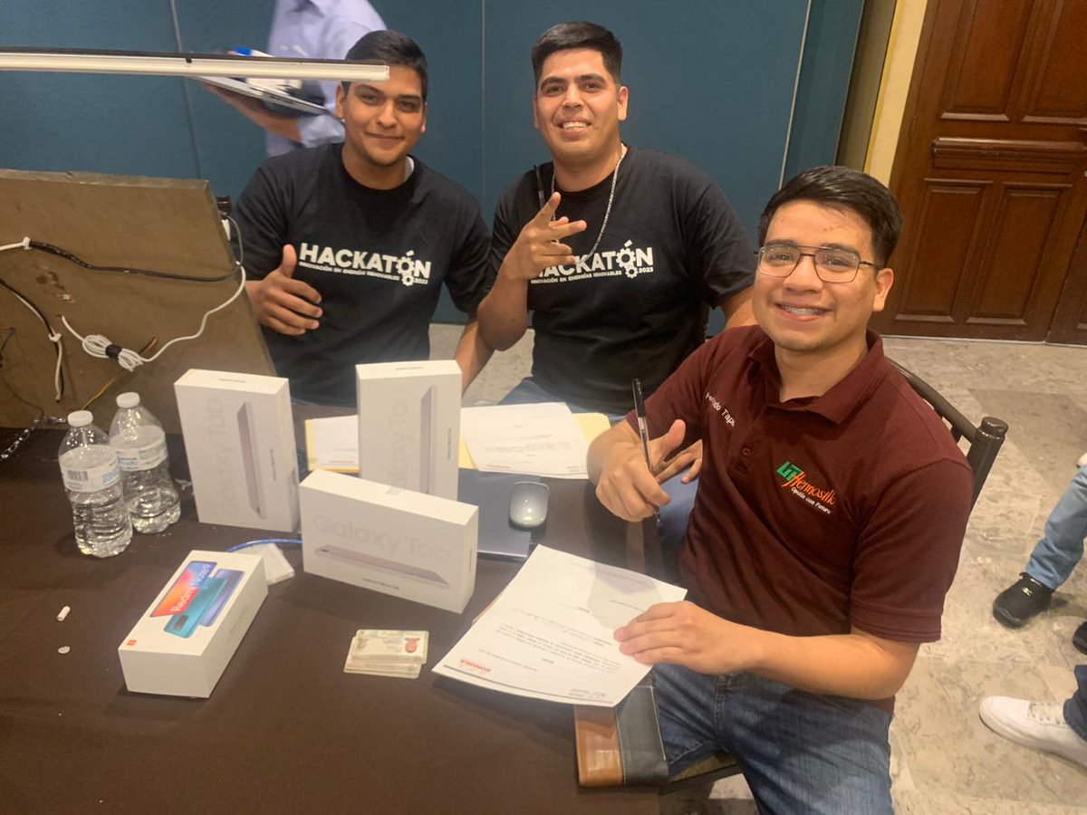 uthermosillo's tweet photo. 👉 El sábado alumnos de la carrera de #MantenimientoIndustrial 🔧 resultaron ganadores del primer lugar en el #Hackaton2023 organizado por la #SEC. ¡Muchas felicidades! #OrgulloUTH https://t.co/vieqOboxPY