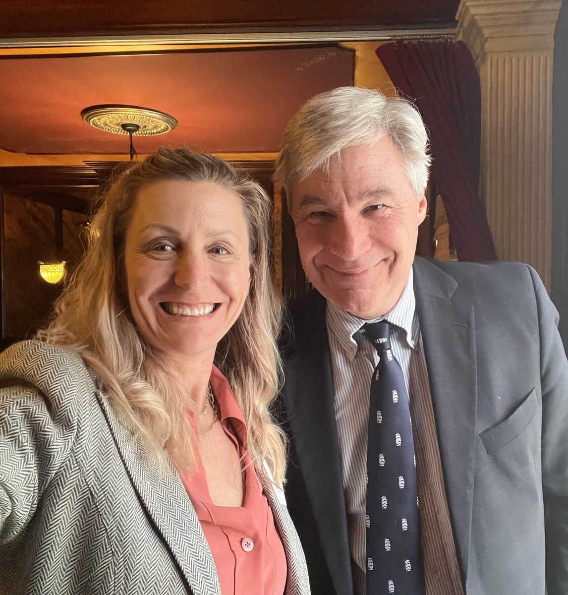 Recently, APTA RI President @MichelleECollie  met with @SenWhitehouse to discuss Medicare Reform, PT shortages and PTs role as a primary care provider. #PTAdvocacy