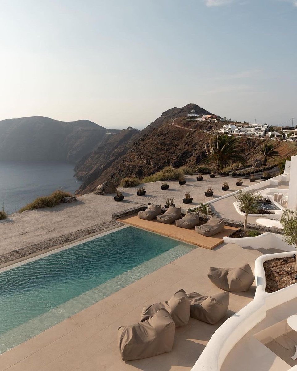 myhouseidea's tweet image. Rocabella Hotel in Santorini. @valentinamarzullo
Get Inspired, visit myhouseidea.com
#myhouseidea #interiordesign #interior #interiors #house #home #design #architecture #decor #homedecor #casa #archdaily #beautifuldestinations
