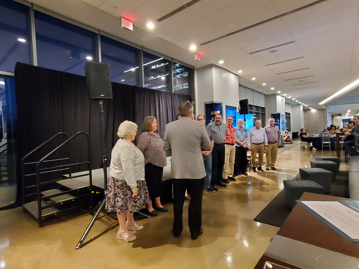 petethehero's tweet photo. Special thanks to @TVTimRyan for being the MC at our Carter BloodCare Appreciation dinner last Friday and for being a regular blood donor! https://t.co/AjEhl8hYDs