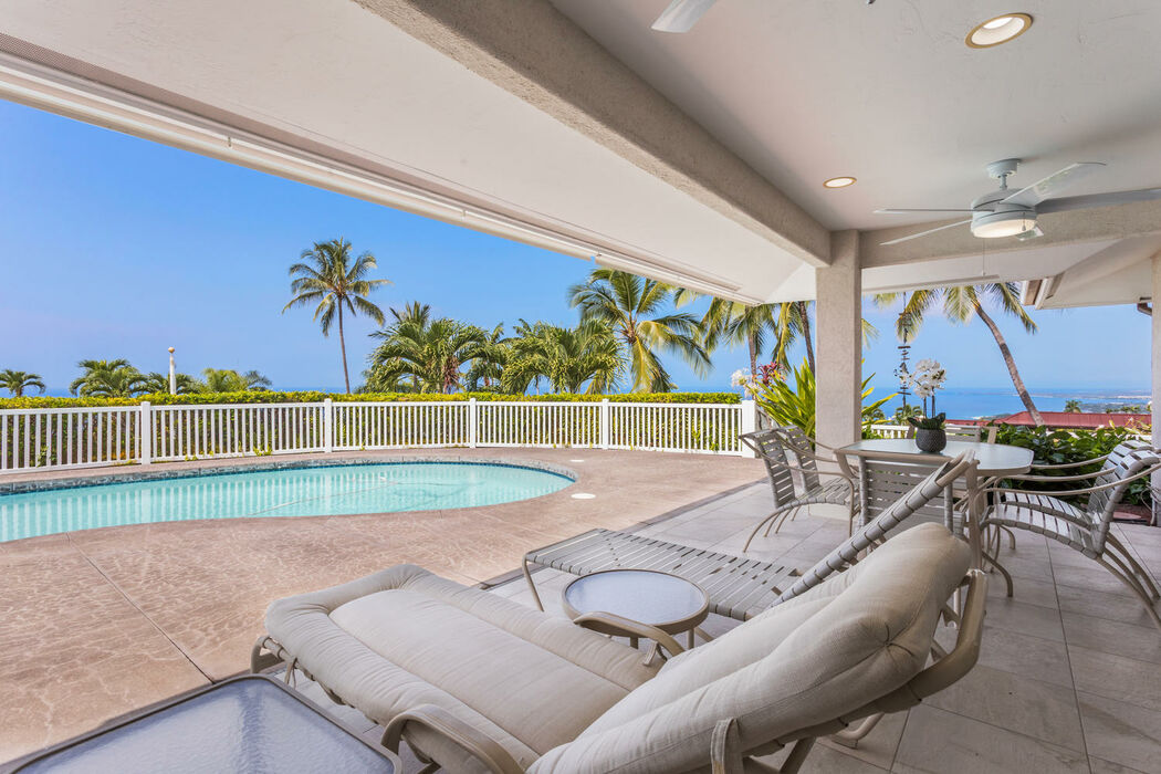 KCVacations's tweet photo. You'll find serenity at Keauhou Estates Serenity 10.

This stunning 3 bedroom, 3 bath #Hawaii vacation home boasts ocean views and a private pool.

Take a  tour: https://t.co/wWgqIksXAD https://t.co/zczFQSVSuo