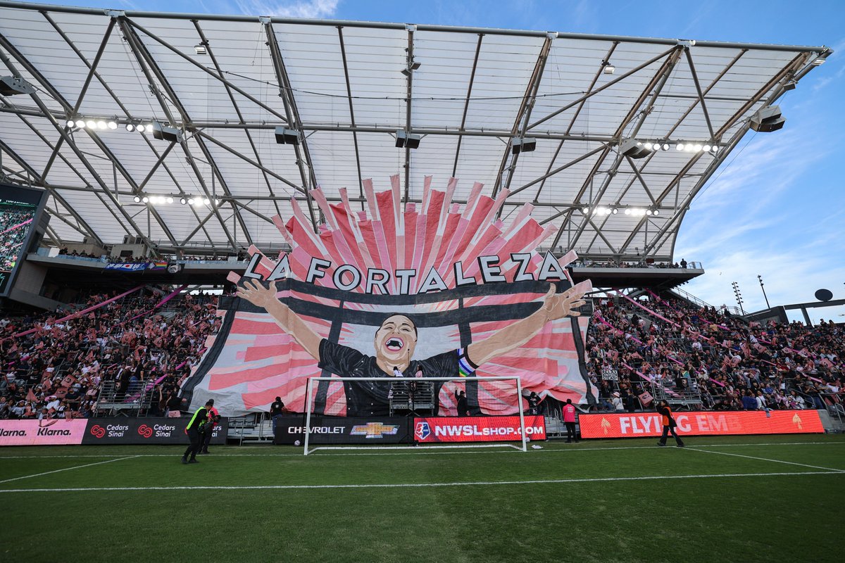 TheStrikerNews's tweet image. 🏟️ Between #MLS, #NWSL, and #USLC, a total of 𝟏𝟎𝟎,𝟒𝟗𝟖 people showed up to watch soccer in California this past weekend! 

🌊 That included a new opening day league record by @sandiegowavefc!