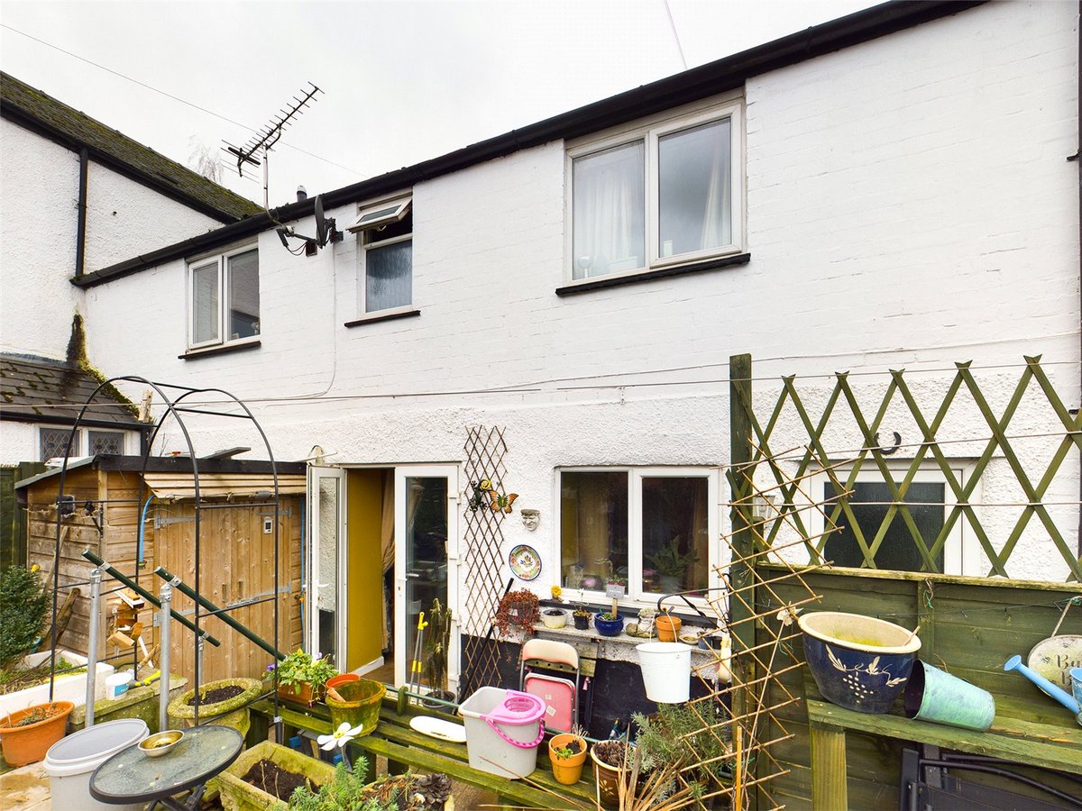 Two double bedroom cottage. Open plan living/kitchen/dining room, bathroom, gas central heating system and enclosed garden.

ow.ly/BZFi50Nsx4v