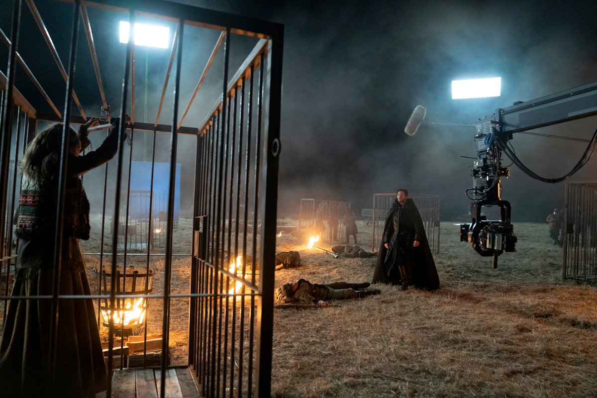 benbarnesfancom's tweet photo. New behind the scenes photos from Season 2 of 'Shadow and Bone'

#BenBarnes #ShadowAndBone https://t.co/aSSCm5aDzE