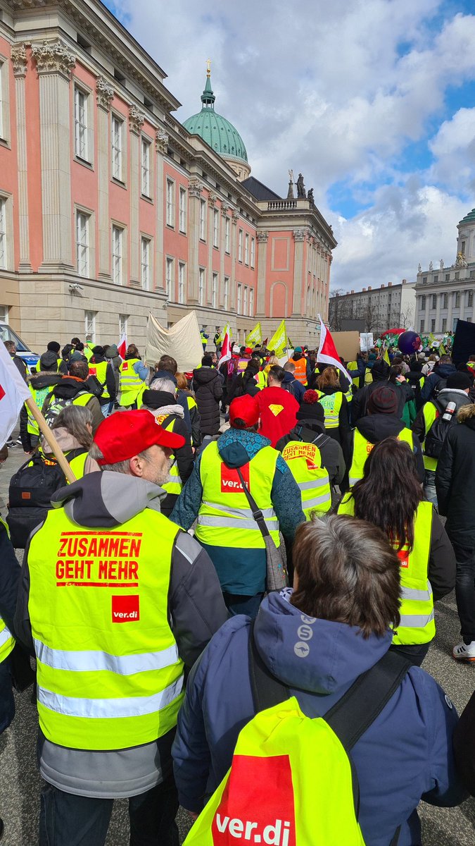 Ich bin schon immer stolz Gewerkschafterin zu sein, jetzt bin ich gerade #mega stolz! #Megastreik