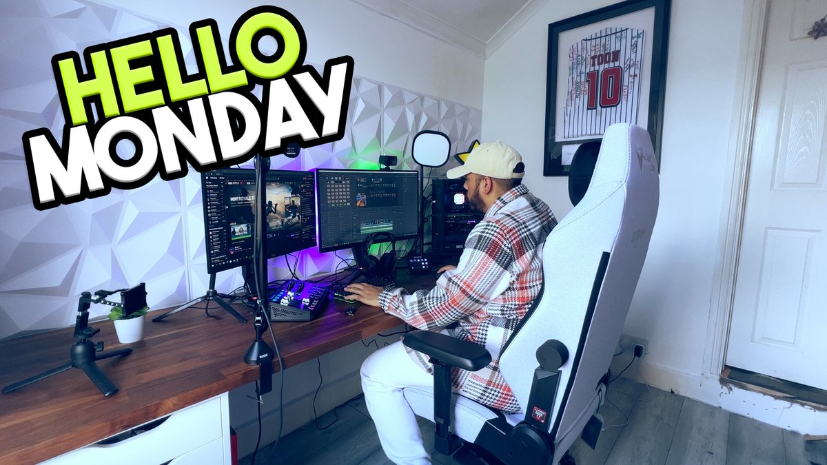itzToonGaming's tweet photo. Hello Monday!! 😍 New YouTube Mini Vlog Video, we have the ladies 1v1 highlights and I also show you guys my favourite new Toy .. "The velevtizer" Check it Out✅✅✅

https://t.co/9zB8gwcRZe https://t.co/YQOyYNXemT