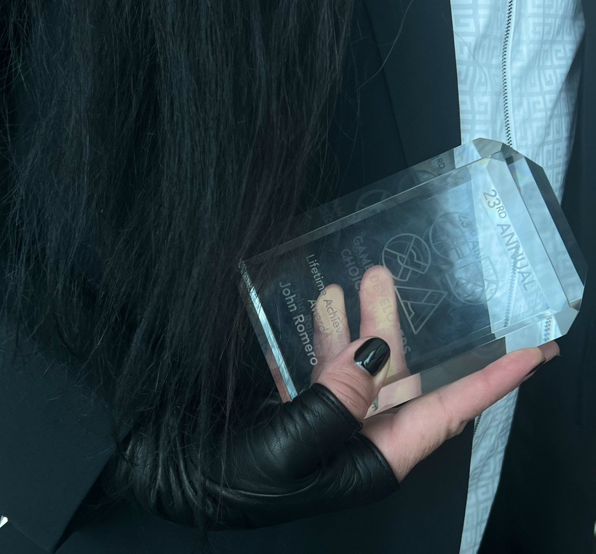 A few people were asking about the gloves worn by <a href="/romero/">John Romero 🤘🏽</a> during the <a href="/Official_GDC/">GDC Festival of Gaming</a> awards. 

They are the “Fergie” gloves by Irish designer <a href="/PaulaRowan/">Paula Rowan</a>! They totally made the outfit. 🖤