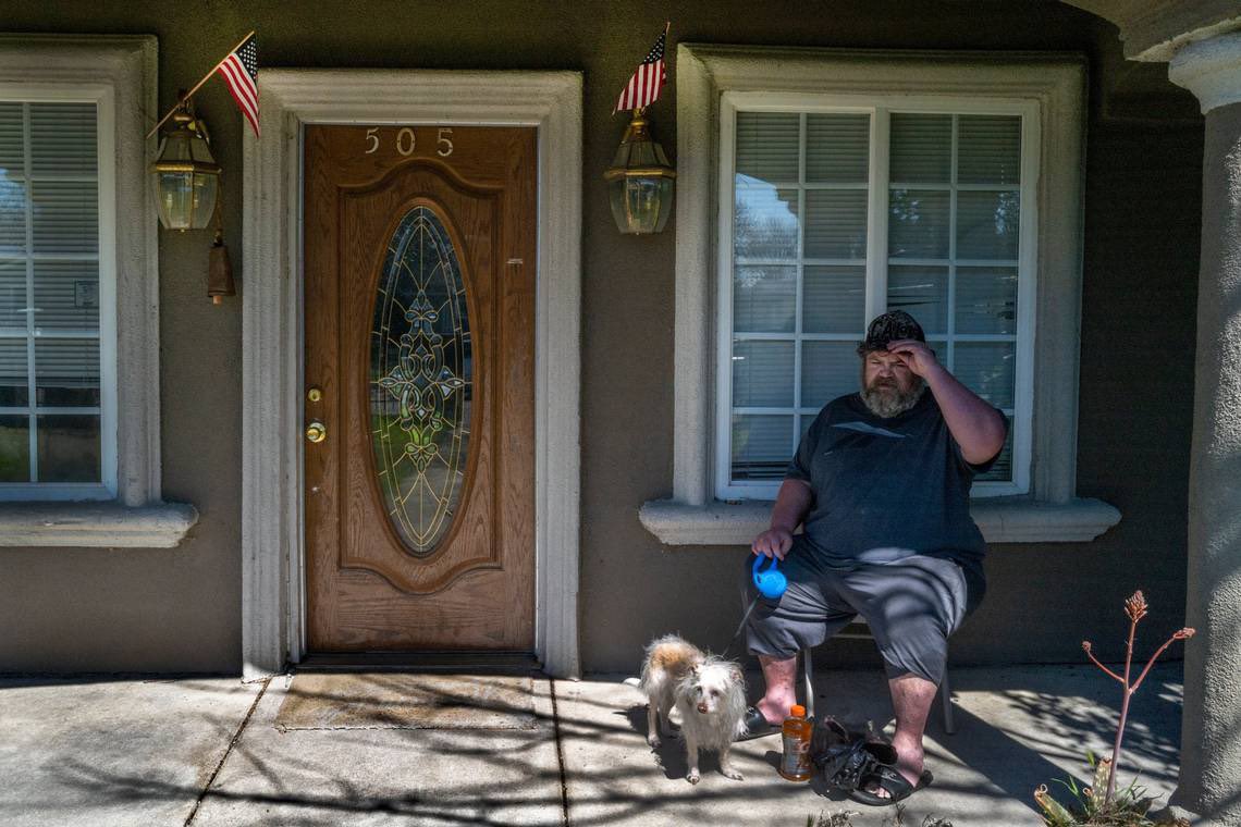 tclift's tweet photo. Sacramento Self-Help Housing is closing.
More than 560 formerly homeless Sacramentans could again return to the streets.
https://t.co/GDJxVNIkjN https://t.co/eCY9HHeTrA